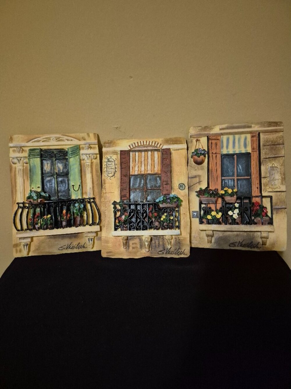 VINTAGE WINDDOW RESIN WALL PLAQUES 3-D